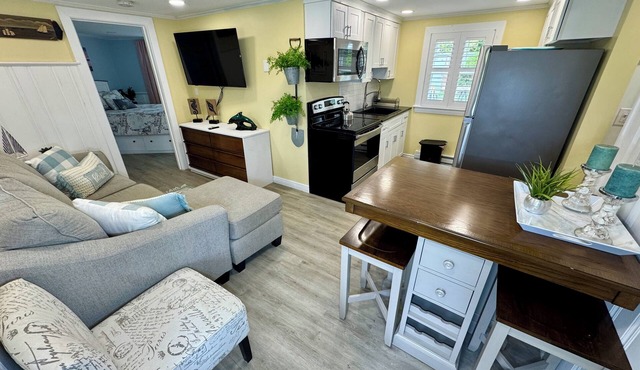 Stylish 3-Bedroom, 2-Bath Condo Near Red River & Neel Road Beaches