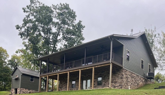 Summer at Piedmont Lake -Cozy Cabin - Fire Pit - Close to Reynolds Rd Boat Ramp