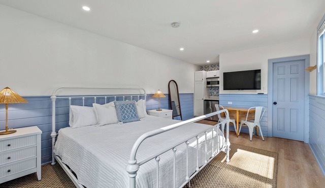 Summer Rental: Charming 1-Bedroom Unit in Chatham, MA