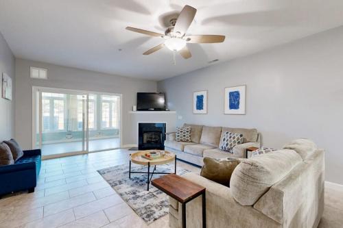 Summerlyn Condo - 34363 Summerlyn Dr 204