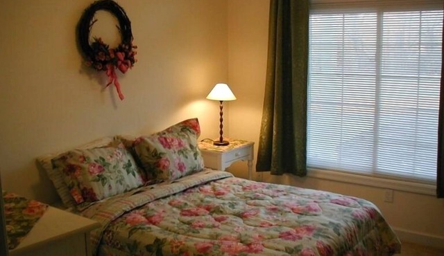 Summerlyn Condo at the Beach-Book Your Summer Vacation Now!