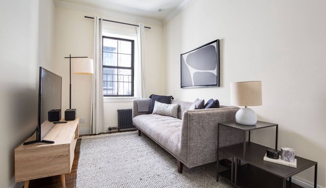 Sunlit West Village 1BR w/W/D, nr bars & restaurants, by Blueground