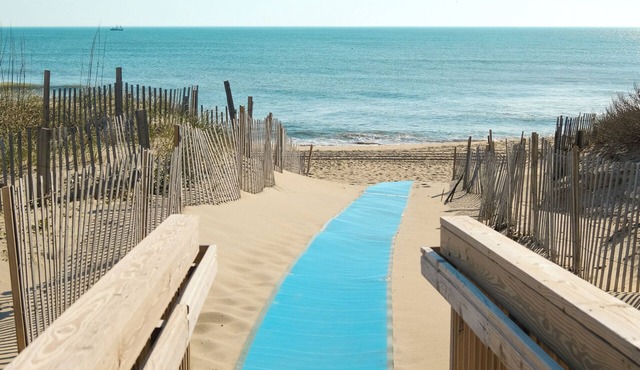 Surf Side Hotel