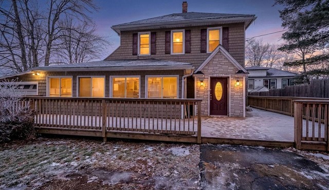 Swan Lake Large Family Cabin with Lake Views and Outdoor Fire Pit