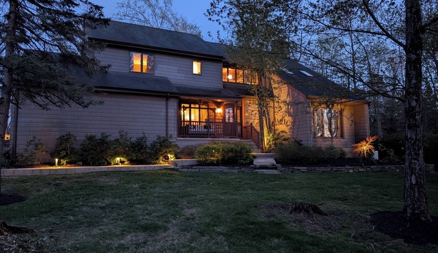 The Bren Inn near Wedding Venues, Golf, & Lakes