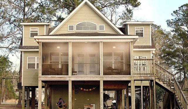The "C" Hammock–Your Relaxing Bay River Getaway