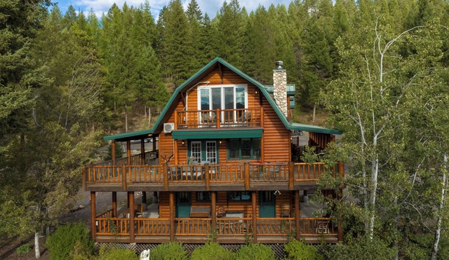 The Chalet at North Star Ranch - Secluded 40 Acres
