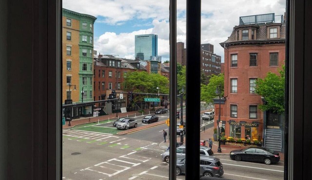 The Chester: Urban Chic Stay In South End