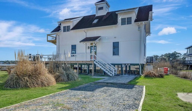 The Coastal Retreat by Seaside Vacations & Sales