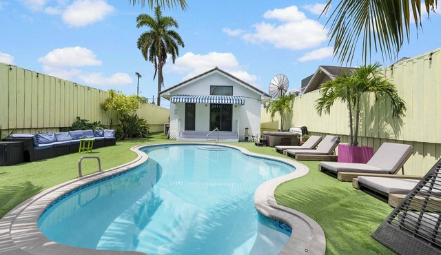 The Gilded Palm - Near Design District - Pool & Hot Tub