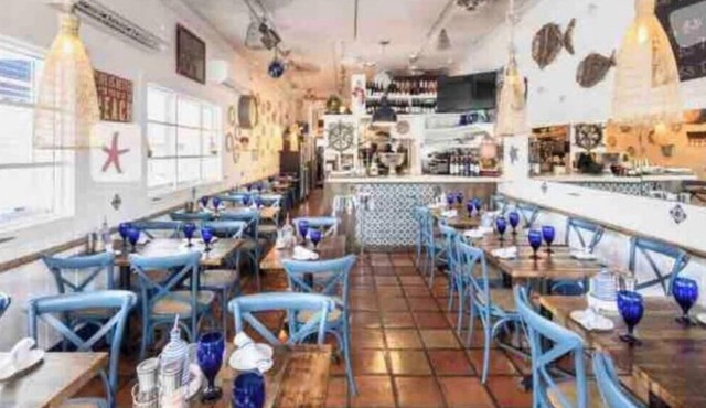 The Grove 3 10 minutes from the beach. In the heart of Coconut Grove/CocoWalk