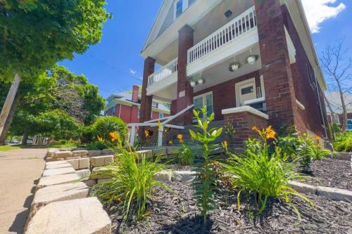 The Horseshoe Villa-6br 2 BA near the falls