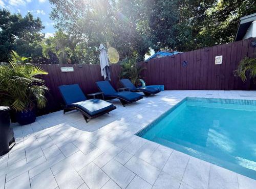 The Miami Grove Oasis
