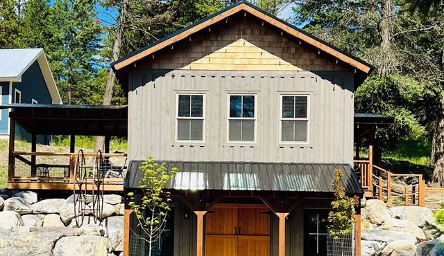 The Mill House at Elk Ridge Village cabin 301A with views of Flathead Lake & 🏔️