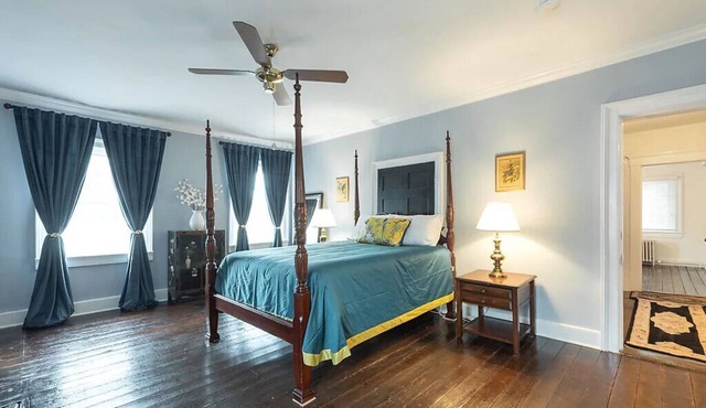 The Pembroke Room in the historic Holladay House