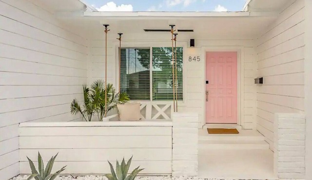 THE RIVER HOUSE MIAMI YOUR BACHELORTTE, EVENT, OR PHOTOSHOOT DESTINATION!