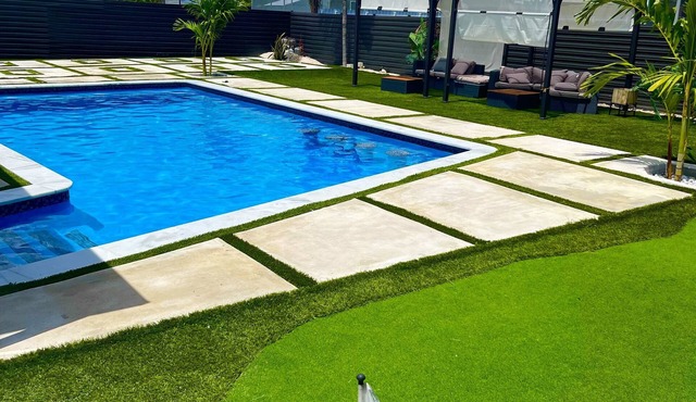 The Stadium House: Luxurious, Modern, Fun Home!