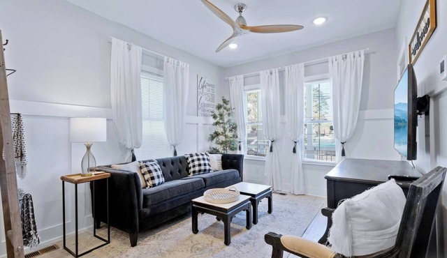 This apartment is a 1 bedroom(s), 1 bathrooms, located in Hampton, VA.