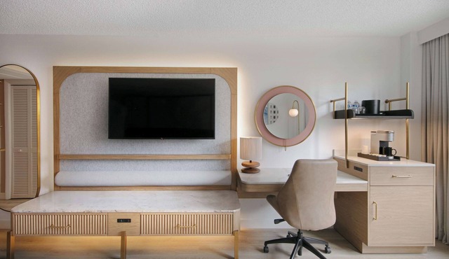 Three Units to Enjoy! Close to Versace Mansion!