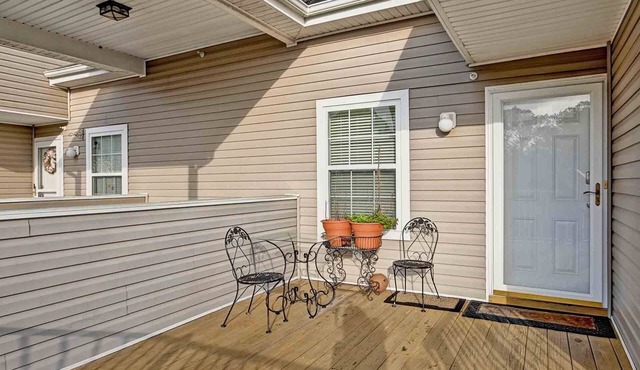Top Floor, 4 bedroom Condo in the Bethany Bay Community!