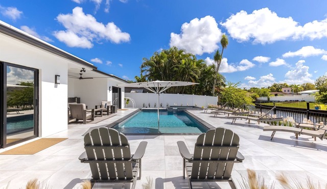 Tranquil, Waterfront Pool + Spa Home