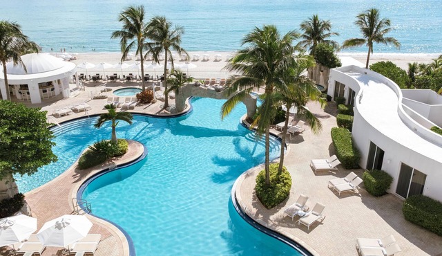 Trump International Beach Resort