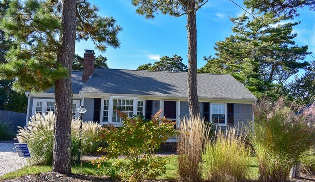 Two bedroom home located less than 2/10's of a mile to shared/private beach