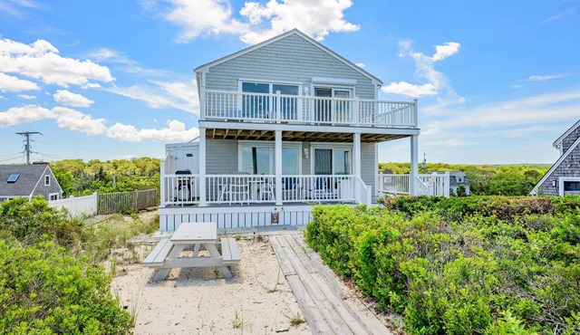 Two-Level Oceanfront Cottage—Decks & Water Views