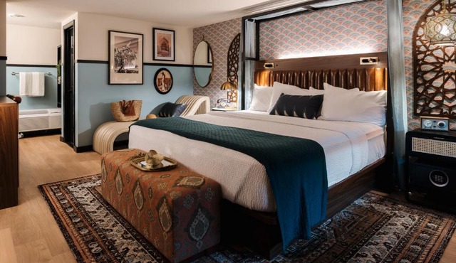 UNCOMMONER HOTEL by Reverie Boutique Collection