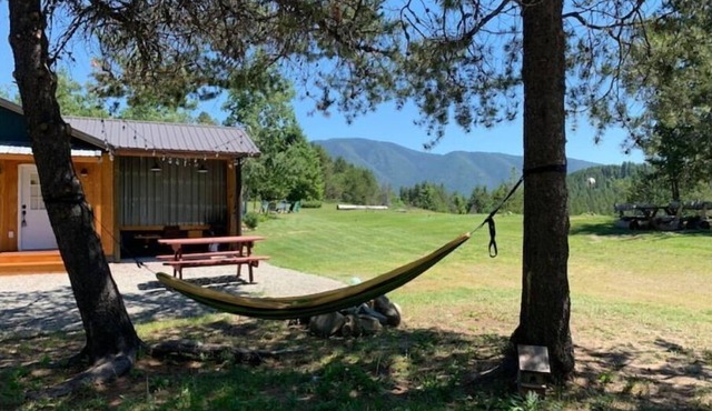 Upscale lodging next to Glacier NP North fork unit
