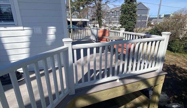 Upstairs 1Br Beach Apartment in the Heart of the Vibe District 5 Minute Stroll to Beach 1480