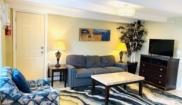 VRBO PREMIER HOST LISTING - 2 BR BEACH SUITE - TWO POOLS. Full Kit & Liv Rm