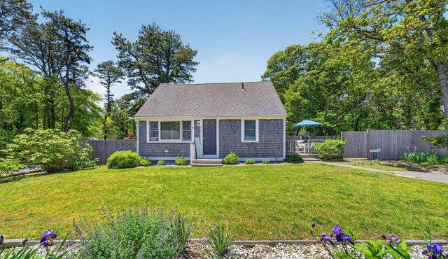 Walk 2 Beach! Slps 10! Fire Pit! Location! A/C!