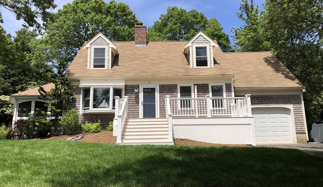 Walk to Beach! Typically 700 dollars/ni. Now 560 dollars/ni. between 8/20-9/7