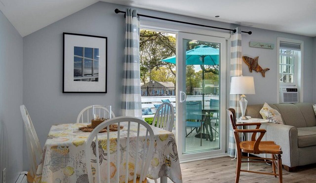 Walk To Beaches, Main Street, and Harbor. 2BR Cottage. Quiet Area. Captain Gosnold Village M6