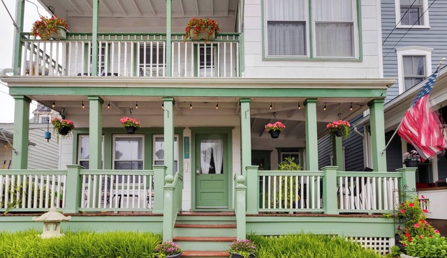 Walk to Ocean Grove Beach: Seaside Haven!