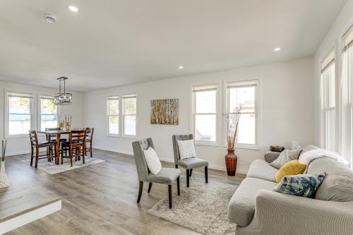 Walk to River, Parks & Dining: Family Home w/Yard