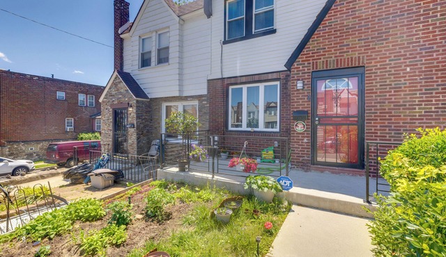 Walk to Shops + Dining: Philly Apartment