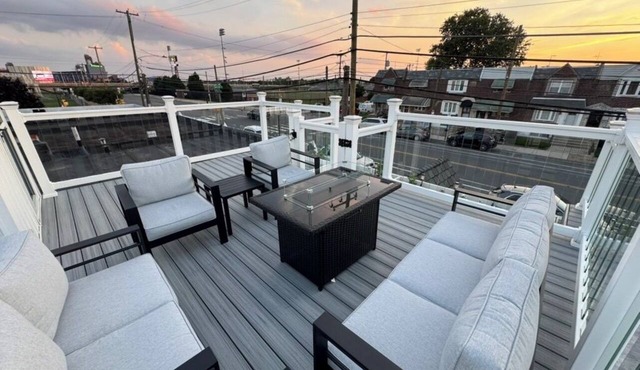 Walk to Stadiums & Concerts, Roof Deck, 2BR/2BA