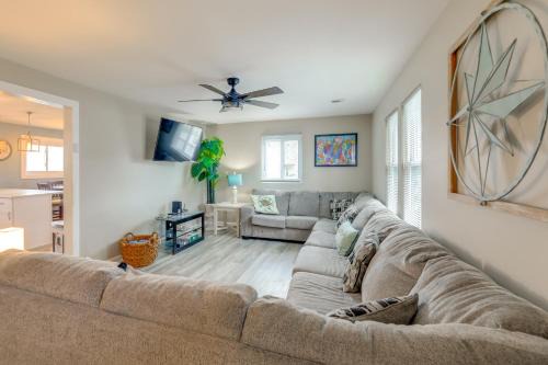 Walkable & Renovated! Salter Path Retreat w/Deck