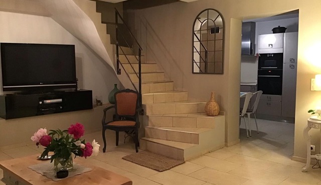 Warm, air-conditioned, 2-bedroom house 3 km from La Ciotat beaches. in Ceyreste
