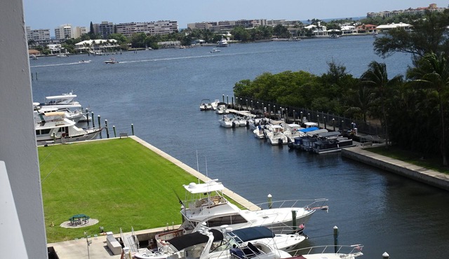 WATERFRONT 2BD 2BTH PH UNIT HUGE SOUTHERN EXPOSURE WATERVIEWS