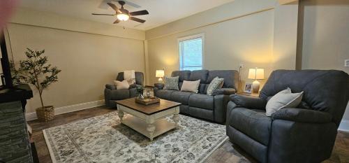 Waterfront 2BR Retreat w Private Dock
