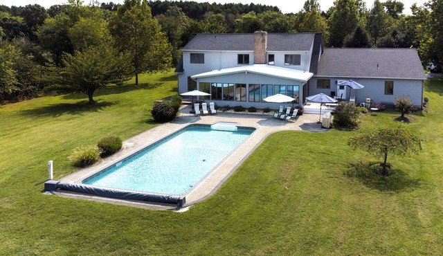 Waterfront 4 acre home with pool between the towns of St. Michaels & Easton!