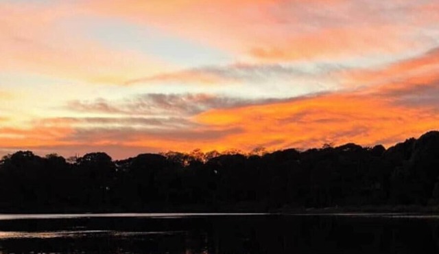 🦀Waterfront at The Velvet Crab~Amazing Sunsets