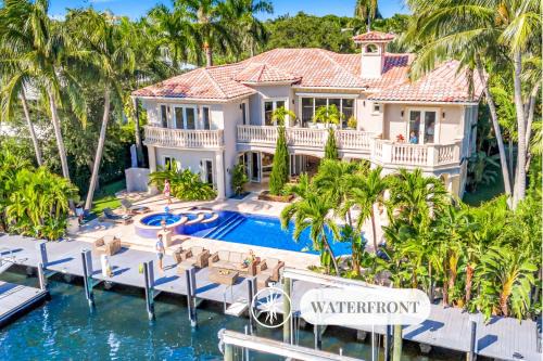 Waterfront Heated Pool Canal View Access Paloma Key VlLLAS