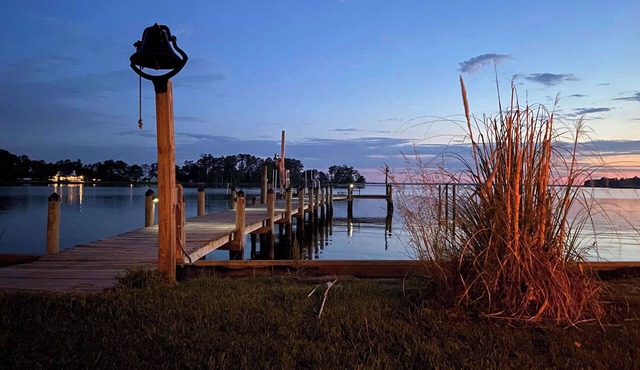 Waterfront Hot Tub Beach Dock Kayaks