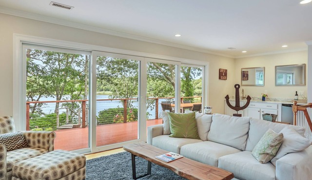 Waterfront Retreat/Private Dock Kayaks/Beach Pass