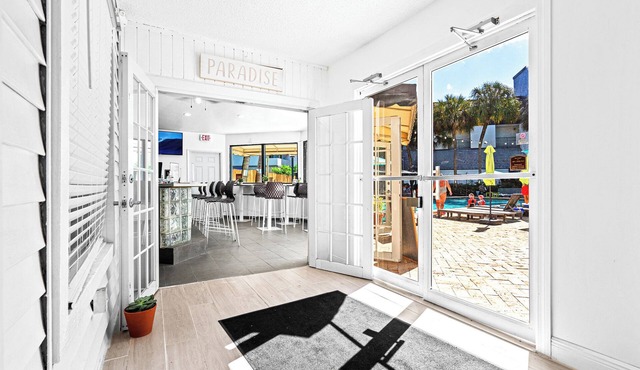 We Are Your Affordable Alternative in Hollywood, FL – With Breakfast!