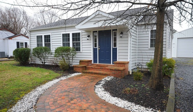 Welcome to Mermaid Haven! The perfect spacious home for your Rock Hall vacaction